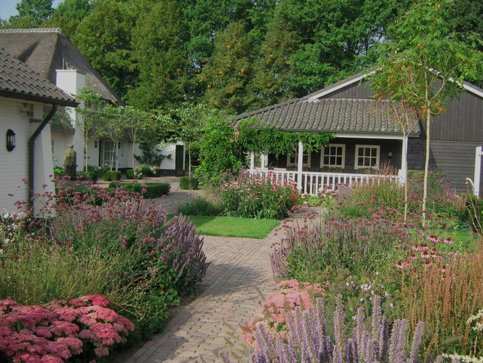 tuin laten aanleggen MKB Emmen